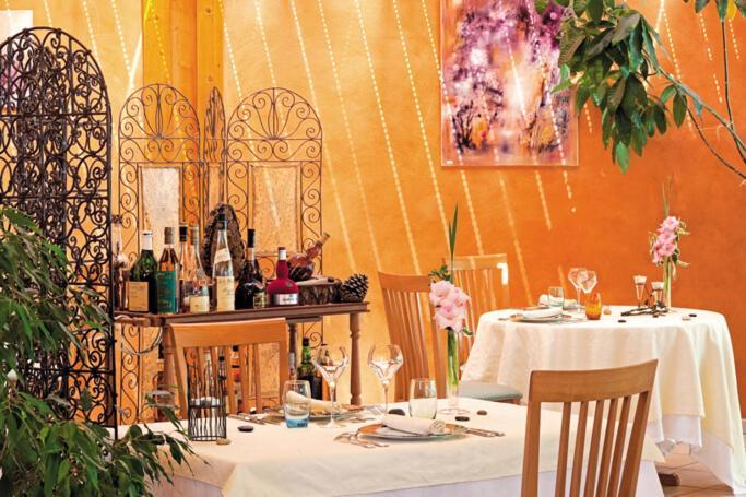 Hotel Poste Et Champanne Бриуд Екстериор снимка
